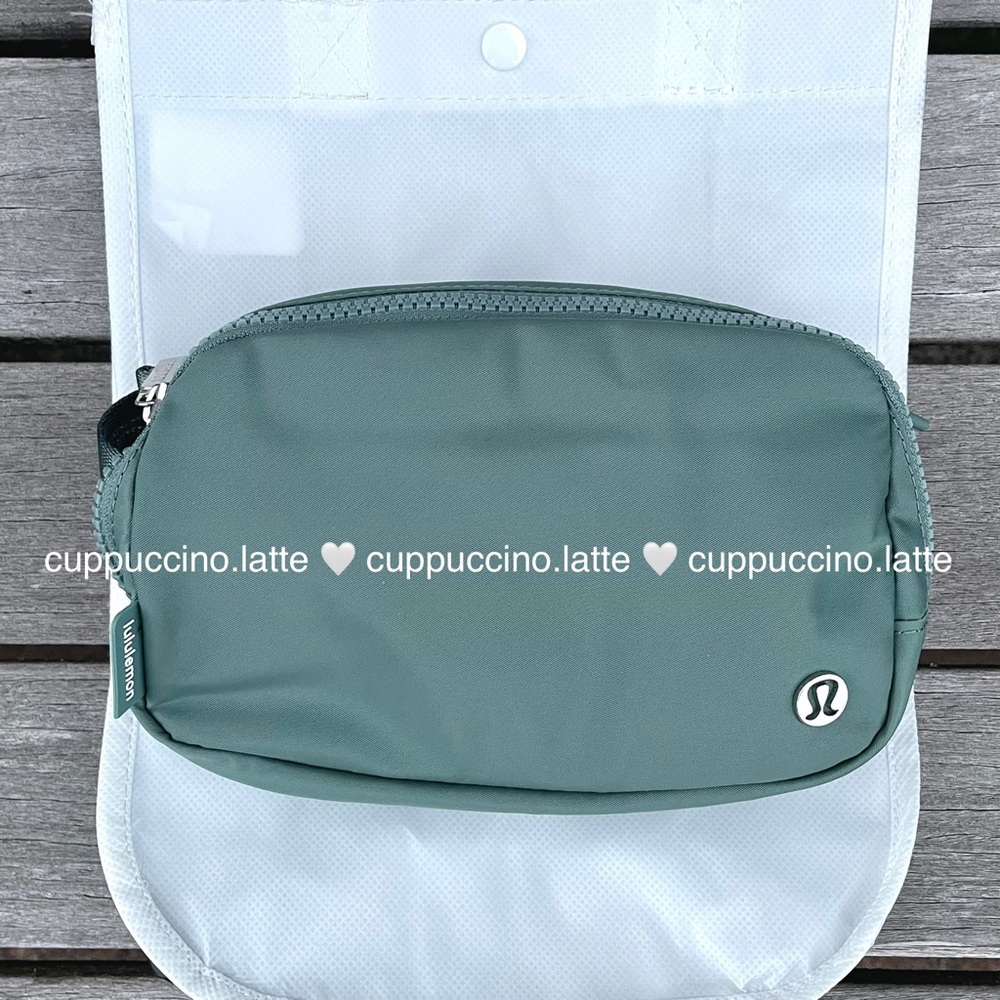 💚NWT🌊Lululemon Athletica Everywhere Belt Bag in Tidewater Teal Extended Strap
